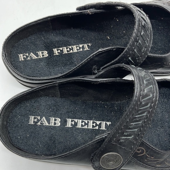 Earth Black Slip on Mules Sz 7.5. CM1870B - Picture 3 of 8